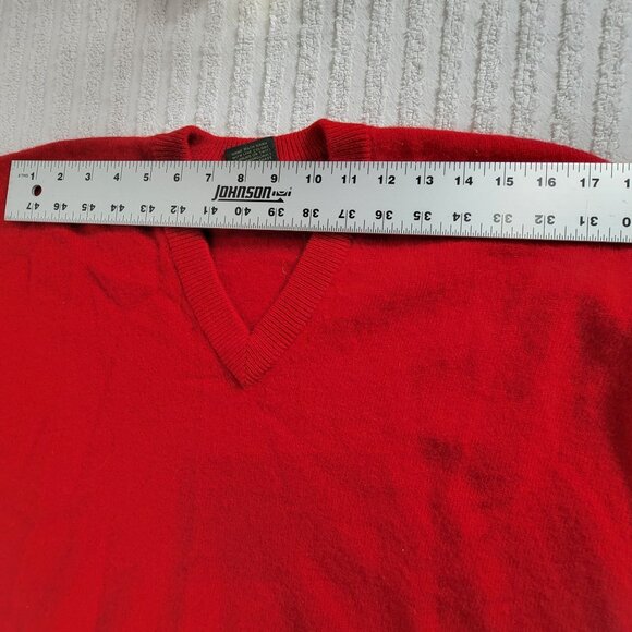 Vintage Nordstrom Mens Red V-Neck Sweater Large 100% Lambswool Pullover Cozy - Picture 5 of 7